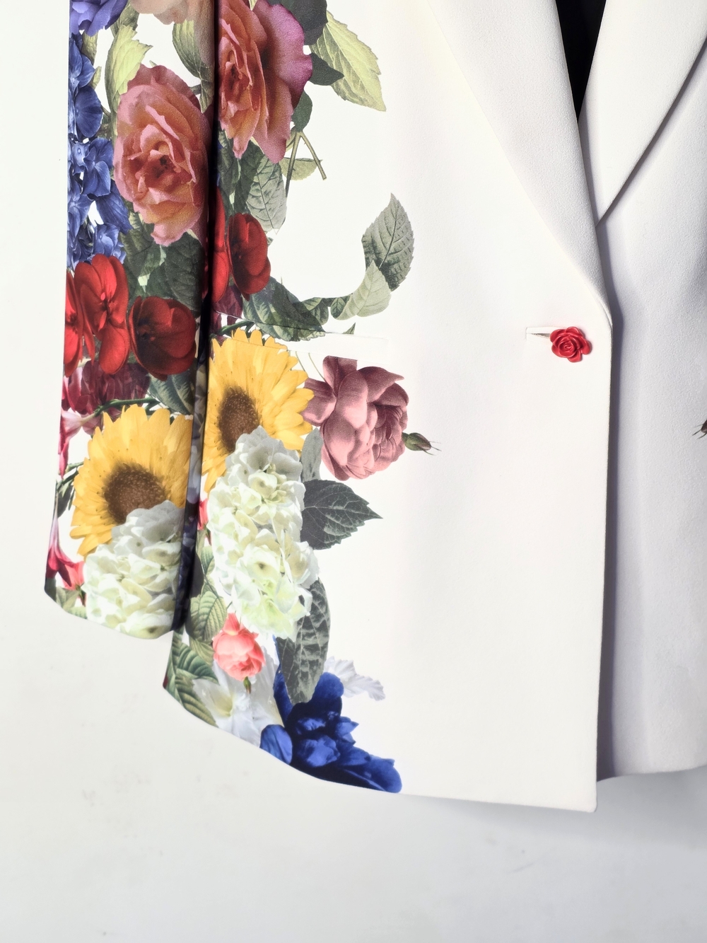 ALICE + OLIVIA Denny White Floral Print Pantsuit with Multicolor Blooms - Picture 4 of 16